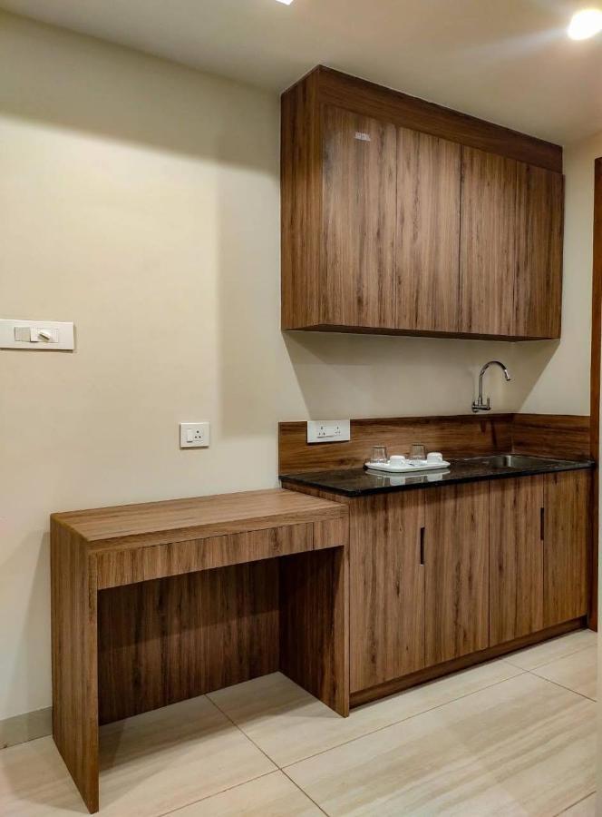Rr Mount Elite Suites Chennai Exterior foto