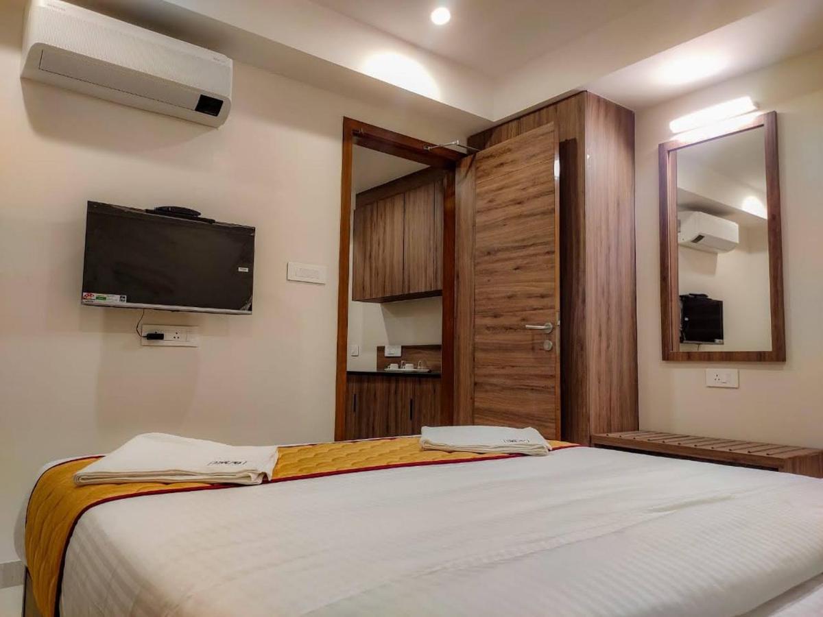 Rr Mount Elite Suites Chennai Exterior foto