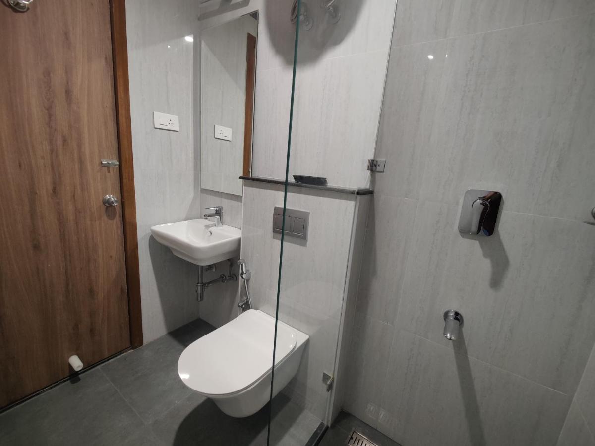 Rr Mount Elite Suites Chennai Exterior foto